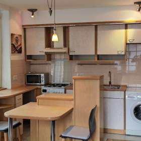 Pronájem bytu 2+kk s balkónem / 19676734