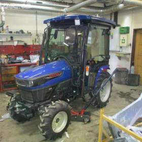 Fotka k inzerátu Malotraktor Farmtrac 26 s kabinou / 19676351