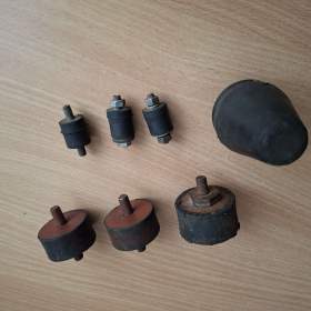 Foto inzerátu Silentbloky + doraz zadní nápravy - Škoda Spartak, Octavia, Felicia?