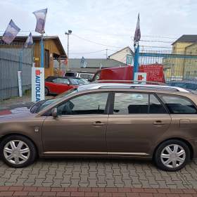 Toyota Avensis combi 2,0D- 4D Comfort ČR / 19679715