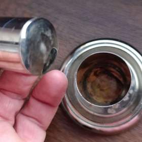 Foto inzerátu Starý ohřívač na pivo ve stojánku