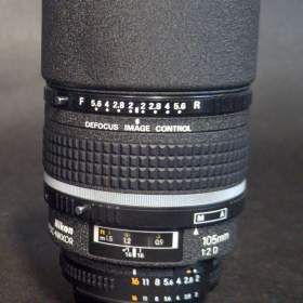Nikon Nikkor AF DC 105mm f2 D / 19679932