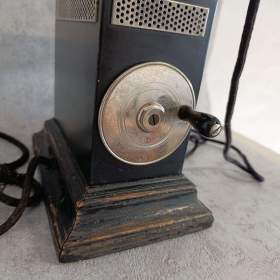 Foto inzerátu Starožitný švédský dvouklikový telefon z roku 1920-30