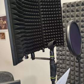 Foto inzerátu Akustický paravan pro nahrávání + Pop filter + držák