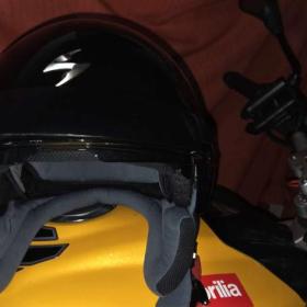 Fotka k inzerátu Přilba moto / 19681214