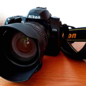 Nikon, digitální kamera D70S / 19682503