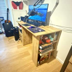 Fotka k inzerátu Postel i s psacím stolem 2000 / 19678194