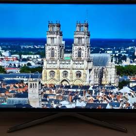 Foto inzerátu Smart Samsung UE40H6500 101cm Wifi