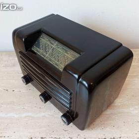 Foto inzerátu Krásný bytový doplněk - starožitné rádio Tesla Talisman 305U