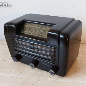 Foto inzerátu Krásný bytový doplněk - starožitné rádio Tesla Talisman 305U