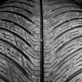 Sady zimních pneu 225/45 R18: / 19686660
