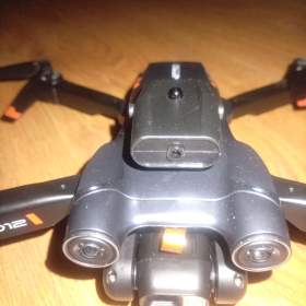 Foto inzerátu Dron s 4K kamerou, 3 baterie, doba letu 45 min