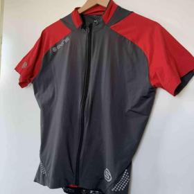 Cyklistický dres značky Skins / 19690404