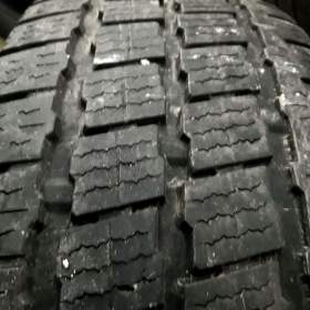 Foto inzerátu 2ks zimních zátěž. pneu 215/60 R17C Vredestein