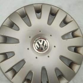 Volkswagen:  originál poklice,300k. c. / 19709623