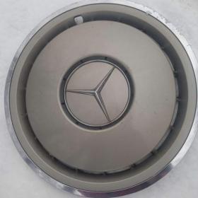Mercedes originál poklice 15palcu zachovalá,250k. c. / 19710466