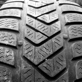 2ks zimních pneu 225/40 R18 Pirelli  / 19727938