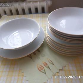 Foto inzerátu Starý porcelán za babku