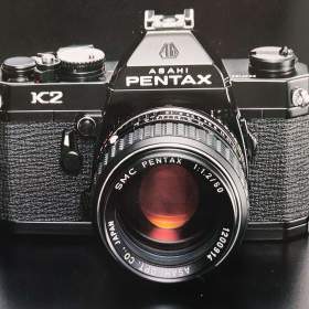 Foto inzerátu Fotoaparáty Pentax v 80 letech v prospektech