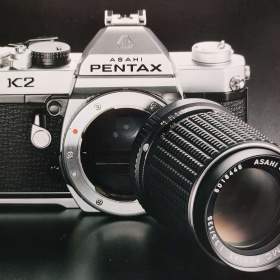 Foto inzerátu Fotoaparáty Pentax v 80 letech v prospektech