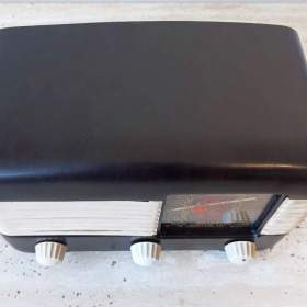 Foto inzerátu Starožitné rádio Tesla Talisman 306U, plně funkční, krásný stav po renovaci