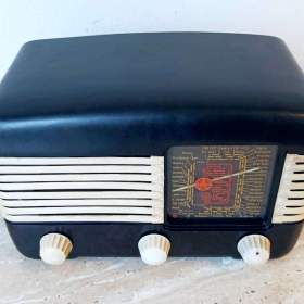 Foto inzerátu Starožitné rádio Tesla Talisman 306U, plně funkční, krásný stav po renovaci