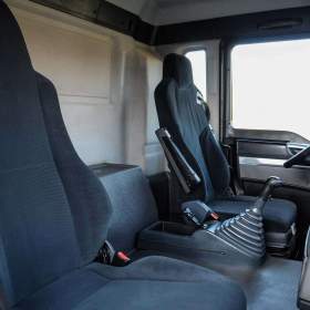 Foto inzerátu 6X4 MAN TGS 33.400 HÁKOVÝ NOSIČ KONTEJNERŮ + HYDRAULICKÁ RUKA