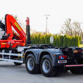 Foto inzerátu 6X4 MAN TGS 33.400 HÁKOVÝ NOSIČ KONTEJNERŮ + HYDRAULICKÁ RUKA