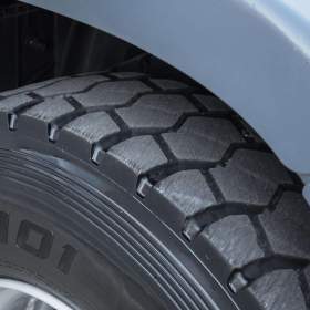 Foto inzerátu 6X4 MAN TGS 33.400 HÁKOVÝ NOSIČ KONTEJNERŮ + HYDRAULICKÁ RUKA