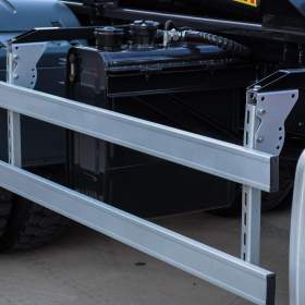 Foto inzerátu 6X4 MAN TGS 33.400 HÁKOVÝ NOSIČ KONTEJNERŮ + HYDRAULICKÁ RUKA