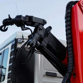Foto inzerátu 6X4 MAN TGS 33.400 HÁKOVÝ NOSIČ KONTEJNERŮ + HYDRAULICKÁ RUKA