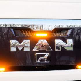 Foto inzerátu 6X4 MAN TGS 33.400 HÁKOVÝ NOSIČ KONTEJNERŮ + HYDRAULICKÁ RUKA