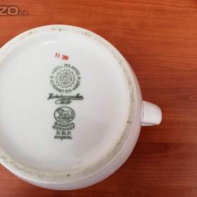 Foto inzerátu PRODÁM PORCELÁNOVOU KONVICI Z LET 1934-1942