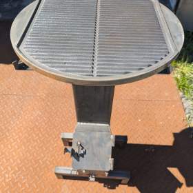 Foto inzerátu Rocket stove / turbo pecek - kempinkový vařič + gril (litina)