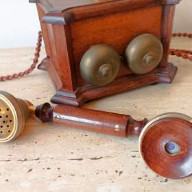 Foto inzerátu Vintage elegantní stolní telefon v krásném stavu