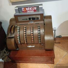 Fotka k inzerátu Starožitná mechanická pokladna National – retro kasa / 17739942