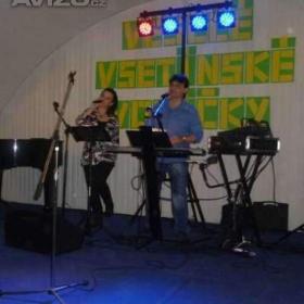 Foto inzerátu REMIX - SKUPINA NA OSLAVY, SVATBY, PLESY - REMIX + DJ - ZLÍNSKÝ KRAJ