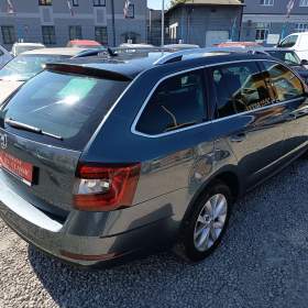 Foto inzerátu ŠKODA Octavia Combi 1,5TSI Style Plus DSG 