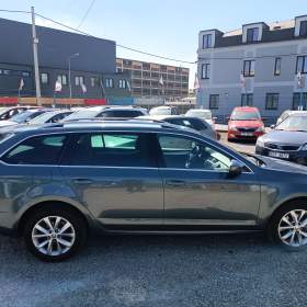 Foto inzerátu ŠKODA Octavia Combi 1,5TSI Style Plus DSG 