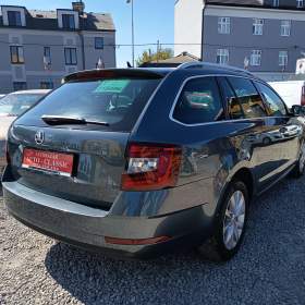 Foto inzerátu ŠKODA Octavia Combi 1,5TSI Style Plus DSG 