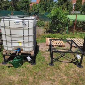 Foto inzerátu IBC PODSTAVEC V=30cm 3.000,-Kč PROSTĚJOV m: 731 855 194