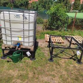 Foto inzerátu IBC PODSTAVEC V=30cm 3.000,-Kč PROSTĚJOV m: 731 855 194