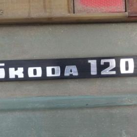 Foto inzerátu Zadni čelo na ŠKODA 105/120 s lištou a světlem.