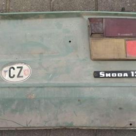 Fotka k inzerátu Zadni čelo na ŠKODA 105/120 s lištou a světlem. / 18584670