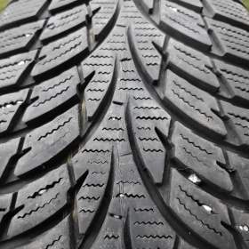 Sada nebo 2ks zimních pneu 185/65 R15 Nokian / 19819438