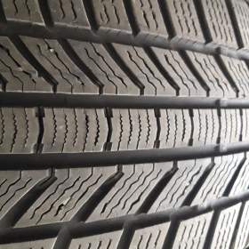 Foto inzerátu Sada nebo 2ks zimních pneu 235/45 R18: