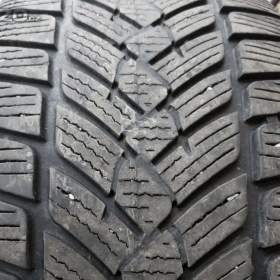 Foto inzerátu Sada nebo 2ks zimních pneu 235/45 R18:
