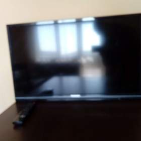 Prodám levně LCD televizor Thomson s originálním držákem na stěnu / 19826542