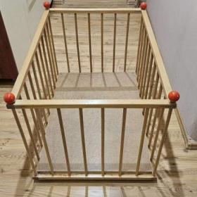 Foto inzerátu Prodej postýlky s matrací