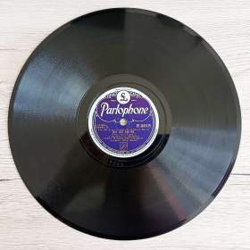 Foto inzerátu Starožitné šelakové gramodesky americký jazz, swing, 78 ot./min.